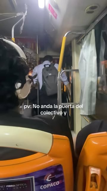 #Parawhy Reel by @linea27py_ - El primer bus con puerta analógica ah #parawhy #vamosaestarmejor