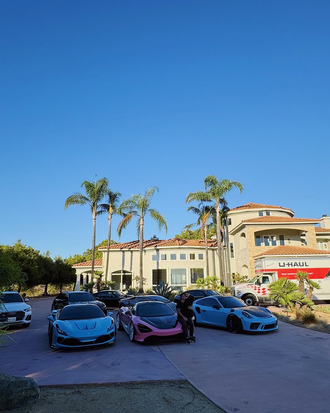 After 4 years in this house it’s officially time to say goodbye to this house. I can’t believe this was the first home I ever bought, I’m beyond grateful for everyone who’s supported me over the past