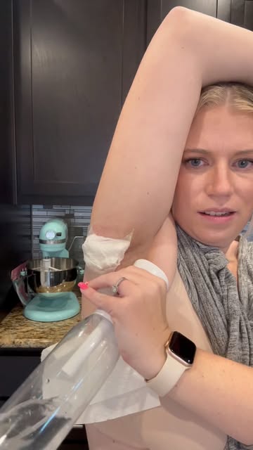 #Liz Wound Vac Adventure Reel by @jessica.eruth - The gauze got stuck to my HS spot so we had to rip it off…
.
.
.
#hs #hidradenitissuppurativa #hidradenitissuppurativaawareness #hsstrong #hswarrior #