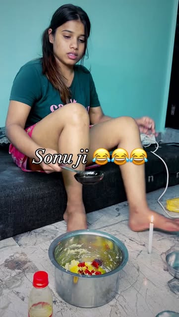 #Sonu Blogger Comedy Reel by @kasvikaa.official (verified account) - Sonu ji ๐๐๐๐ @filmyrani01 @prani5966
#comedy #viralvideos #funny #memestagram #meme #mem #fun
