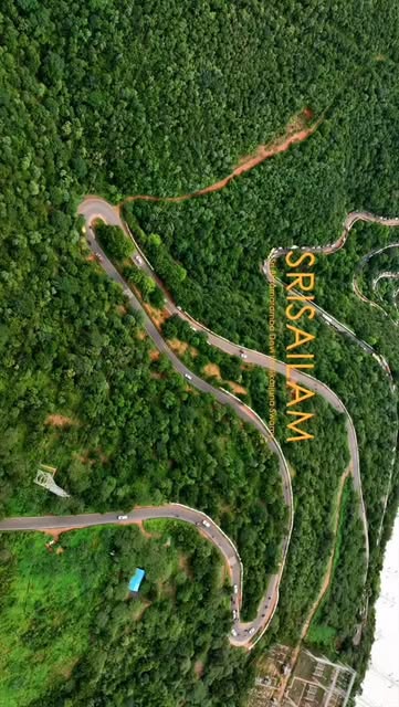 #Sri Sailam Temple Architecture Reel by @lovelymaheshyadavyadav - Srisailam sri bramaramba sametha mallikarjuna swamy 🙏✨🚩🙏##srisailam
#lordkrishna #lordshiva