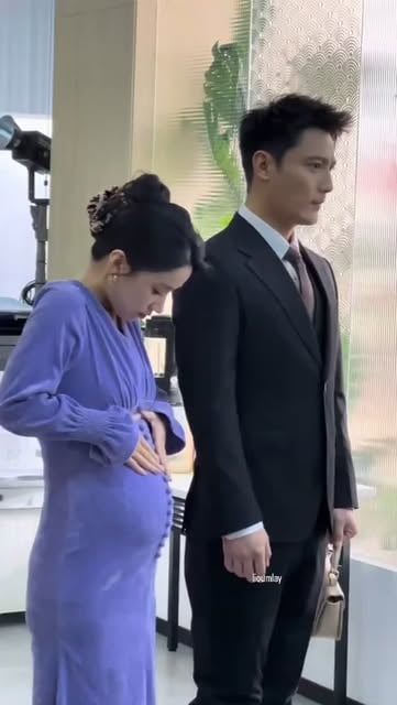 #Reels Reel by @lioumlay - The silly wife and the cold CEO :))π
#explore #reels