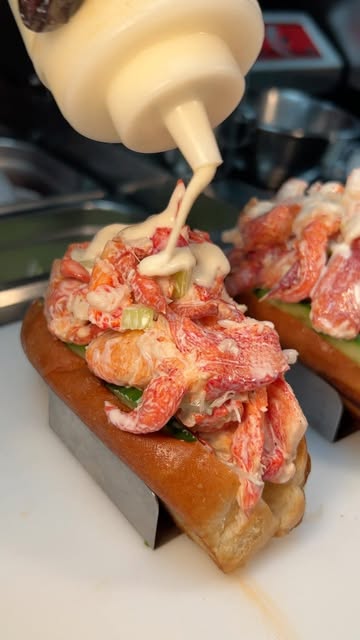 #Lobster Roll Reel by @devourpower (verified account) - The CALIFORNIA LOBSTER ROLLS from @redhooklobster in Brooklyn, NYC! ๐ฆ๐ฅ๐ฅ๐คค Summer is comingโฆ โ๏ธ #DEVOURPOWER