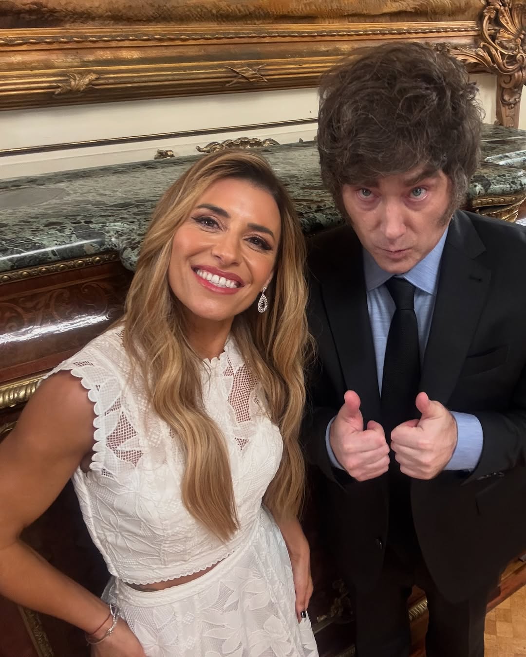 El dΓa que hicimos La Nota al presidente @javiermilei en casa Rosada . SalΓ³n Blanco . Gracias a todo el equipo de @telefe π΅π’π΄ #ALaBarbarrosa @adot.azevedo π @rubirubioficial π @marieladaguer