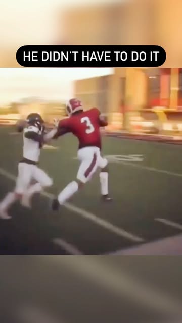 #Theopening Reel by @gridironstuds (verified account) - He didn't have to baptize the defender like that.
TAG a DB you'd stiff arm like that 😩
Want a chance to be featured on our page? Follow @gridironst