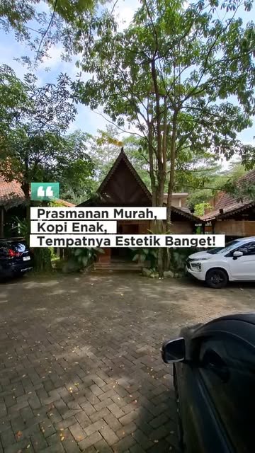 #Krapyak Semarang Reel by @kembarmbadok_smg - Tempat makan sekaligus ngopi yang ngangenin banget di Semarang adem, luas, dan suasananya Jawa banget. Banyak yang bilang kayak lagi piknik, tapi bisa