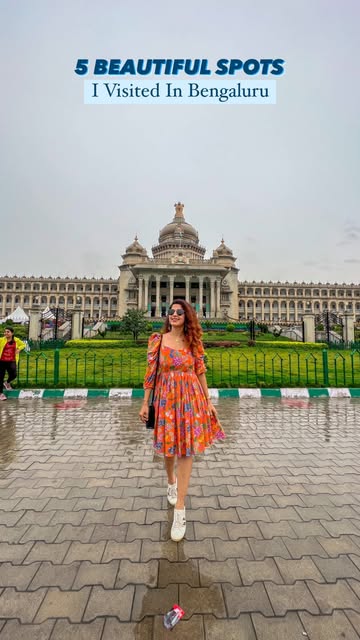 #Bengaluru Palace Architecture Reel by @kamiya_jani (verified account) - I Recently Went On A Trip To Bengaluru & Here Are 5 Places I Visited.
1. The Vidhana Soudha: The Vidhana Soudha has nuances of Neo-Dravidian archite