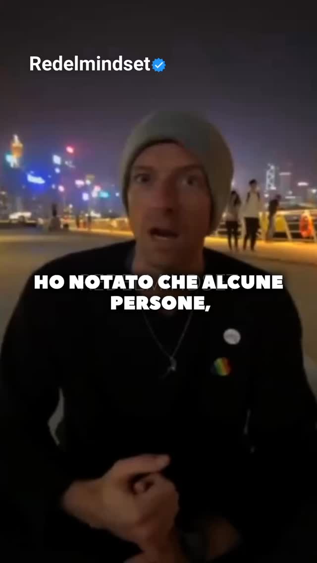 Chris Martin parla di come lui gestisce la depressione. ποΈ Chris Martin πSegui @redelmindset π Parliamone nei commenti. β¬οΈ π Condividi con qualcuno che ha bisogno di sentire questo! π