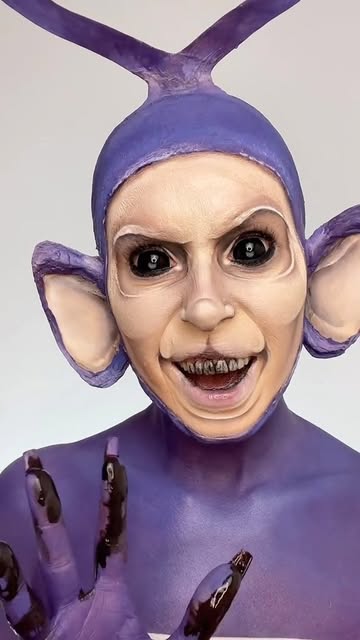 #Horrormakeup Reel by @hollymurraymakeup (verified account) - Time for Teletubbies π€ I'm sorry for this! Pure nightmare fuel π±
Ib: @elladoesfx
Products used -
@mehronmakeup - AQ Paradise Paints*/ Liquid Late