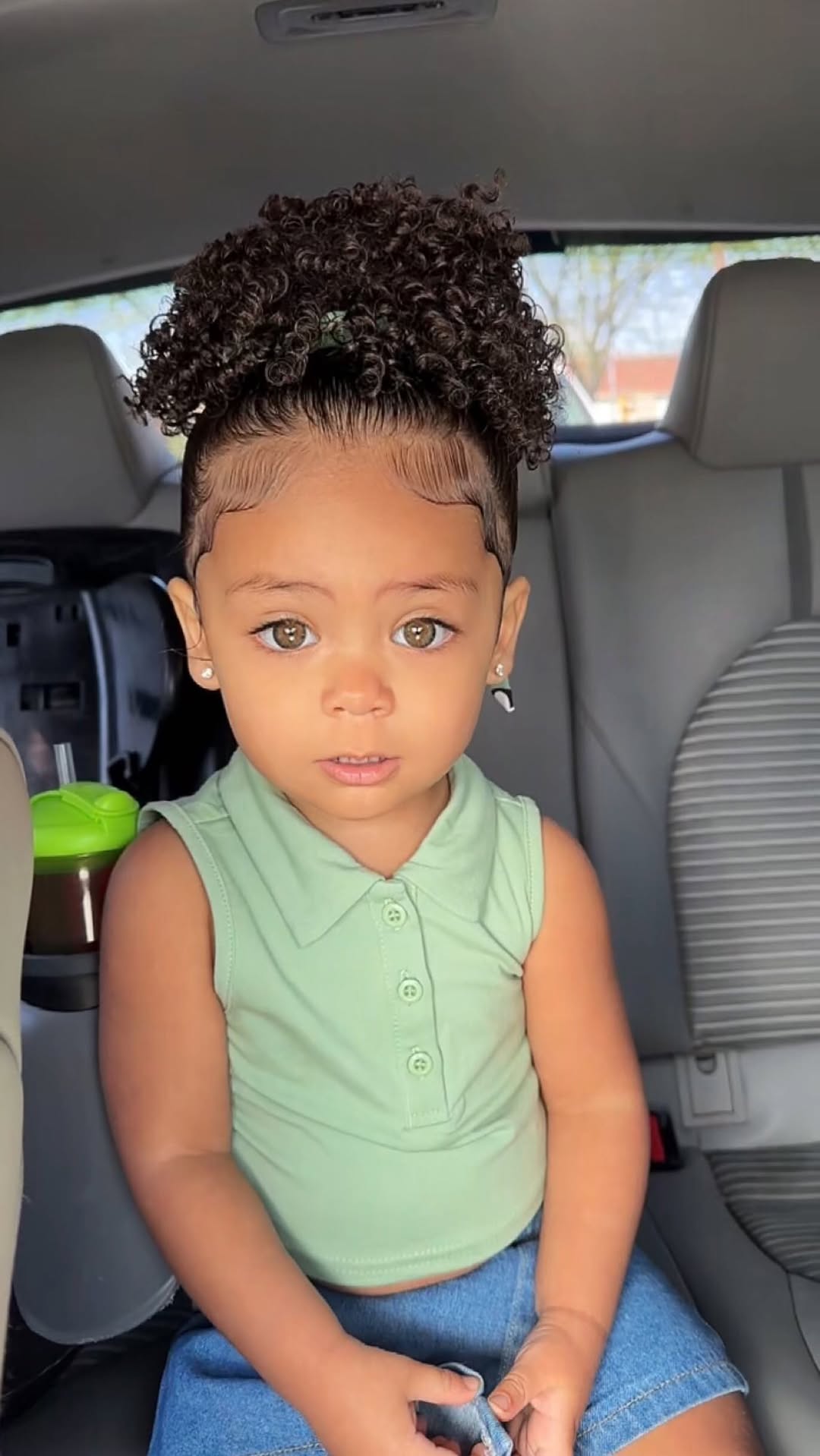 Sheβs a doll π₯°π€ #Curlsrepublic π₯: @queenkye.18 β¨ #curlykids #cutenessoverload #kidshairstyles #curlyhair #curlsrepublic #curlyhairstyles #edges #edgeslaid #updohairstyles