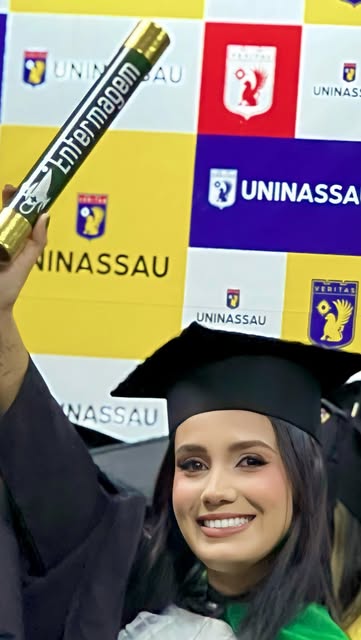 #Vemcoren Reel by @hemillykarenn - Gratidão a todos que fizeram parte desse dia inesquecível.. minha colação de grau em enfermagem 🎓👩🏻⚕️
A jornada foi desafiadora, mas com o apoio