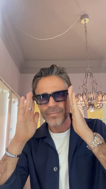 #Masunaga Reel by @bottegadisguardi (verified account) - VACATION MODE ON!✈️
Simone's selection to take your vacation from 0 to a 100 starting from the airport all the way to the beach. Discover these frames