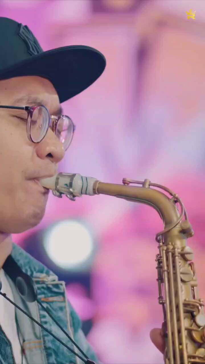 NEW RELEASEβ€ . Pancene mung pengangguran Durung ono penghasilan . LINK : https://youtu.be/82UjG5IWQQ0 . Title : NGANGGUR Voc : @happy_asmara77 Songwritter : Masdddho Arrangement Music By : @rcmusic