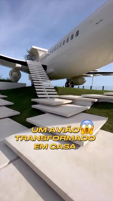#Home Fly Architecture Entertainment Reel by @maiconmatiasbroker (verified account) - Olha que insano esse projeto, onde pegaram uma aeronave e transformaram em uma casa de luxo !
TERIA CORAGEM DE DORMIR AQUI ?
.
.
.
.
.by Nicolas chen