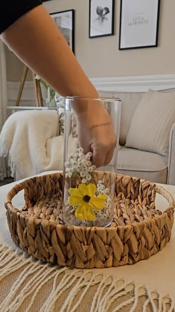 #Springdecor Reel by @tribunedit (verified account) - Love this super cute centrepiece idea for spring decorπΈ
@littlepettittpad
#Homedecor #TEdit
