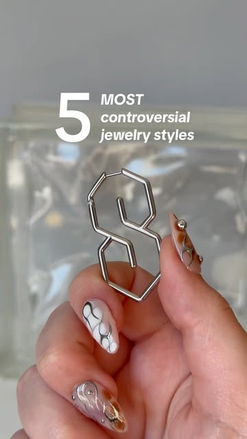 #Statement Pieces Reel by @studiocult.co (verified account) - these pieces always seem to generate a lot of strong opinions 🤐
here's your soapbox to voice any thoughts on our most talked-about designs! 🤲🧼📦