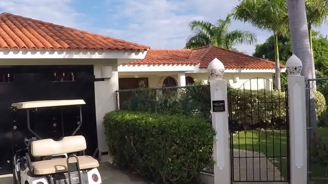 #Royal Holiday Vacation Club Reel by @scynettravelservice - Puerto Plata the Royal Suites Resort, LHVC Club
Short tour of the Holiday villa and the grounds, and then a drive around the resort at Lifestyle Holid