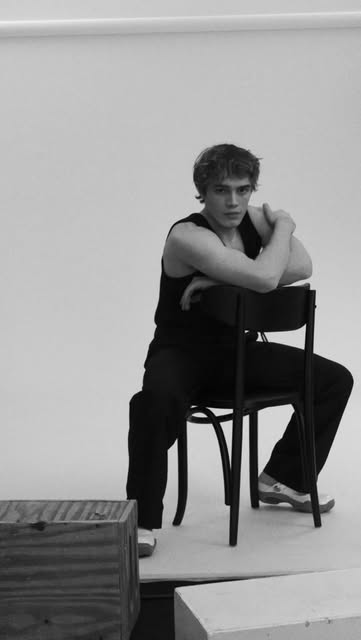 #Gio Scotti Portrait Reel by @iconmagazine (verified account) - On set with our cover star @biondo, portrayed by @giampaolosgura for ICON 88, on newsstands.
Discover the full story on iconmagazine.it
All clothing