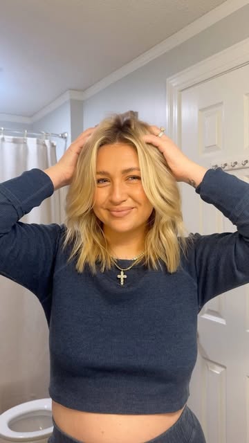 #How To Style Shoulder Length Hair Reel by @brooketarynartistry (verified account) - How I curl/style my long bob/medium length hair βΊοΈπ
Long bob, mid length hair, shoulder length hair, blonde bob, lived in blonde, beachy curls, easy