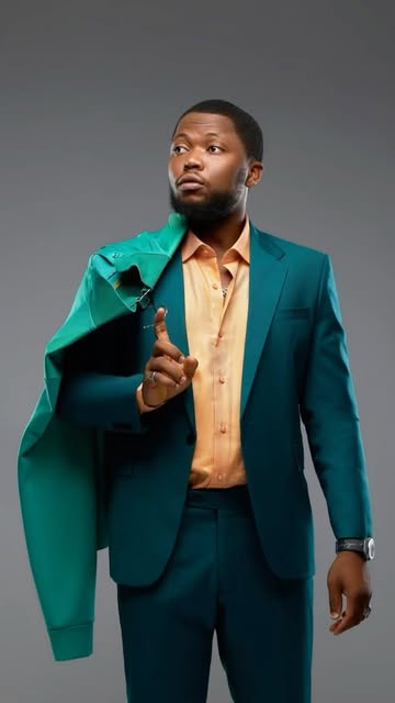 #Kevin Carter Photographer Reel by @amazingklefacademy - Want to learn how to shoot clean portraits like this?
Click the link on our bio to enroll for the "STUDIO PORTRAITS MASTERCLASS" Video Course by @ama