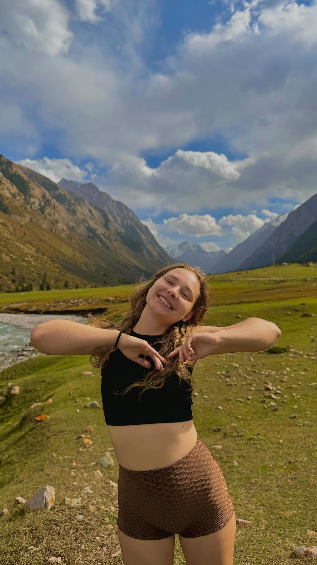 I’m really happy to announce that... (if you’d like to travel with me, don’t forget to follow @wiktoriawanders! 🫶) …Kyrgyzstan is my favorite country I’ve visited so far 🇰🇬❤️🔥 I can’t give you