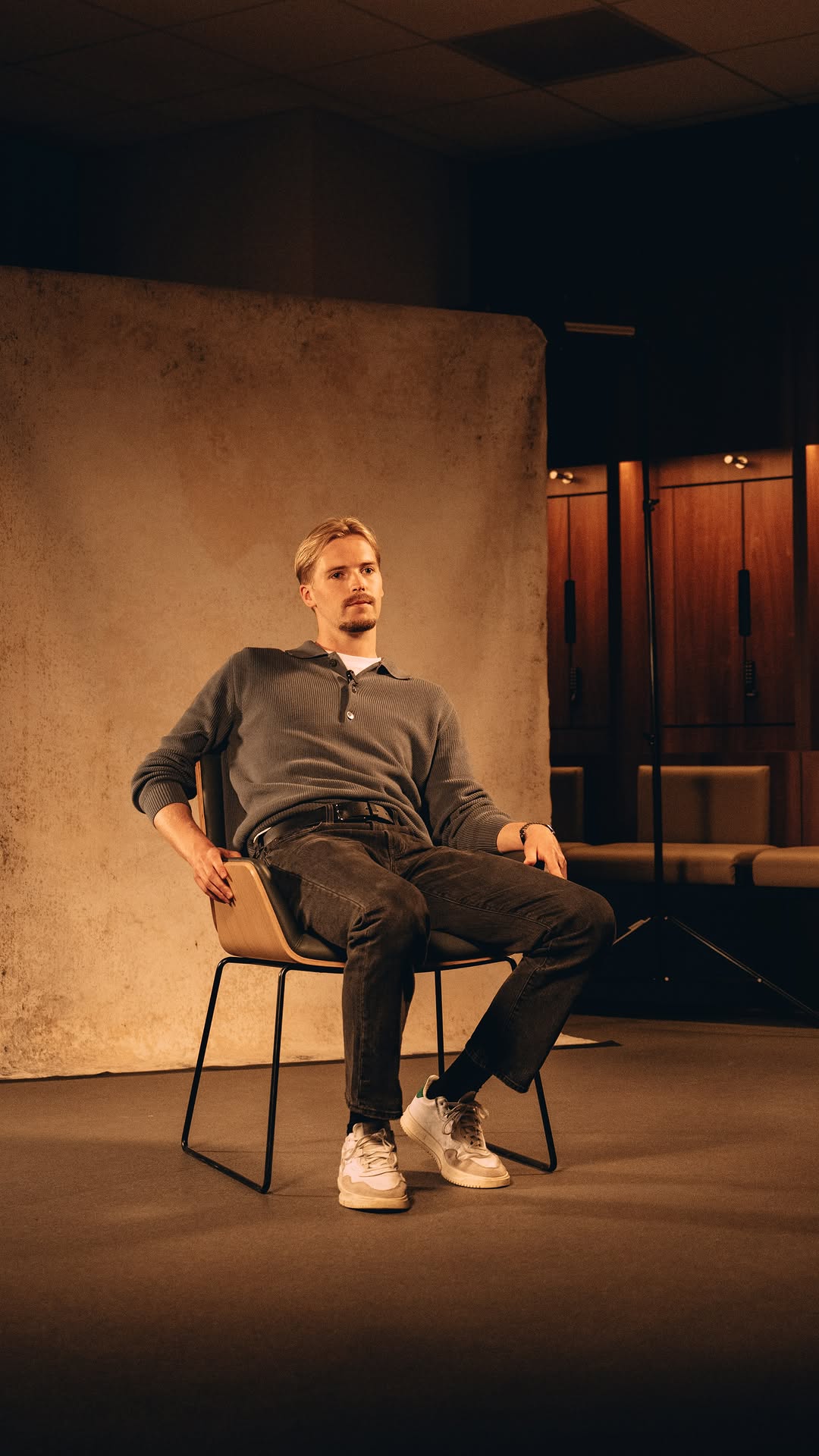 🇮🇪🌟 Go behind the scenes of @caoimhinkelleher98 signing day, now out on Youtube 🎬