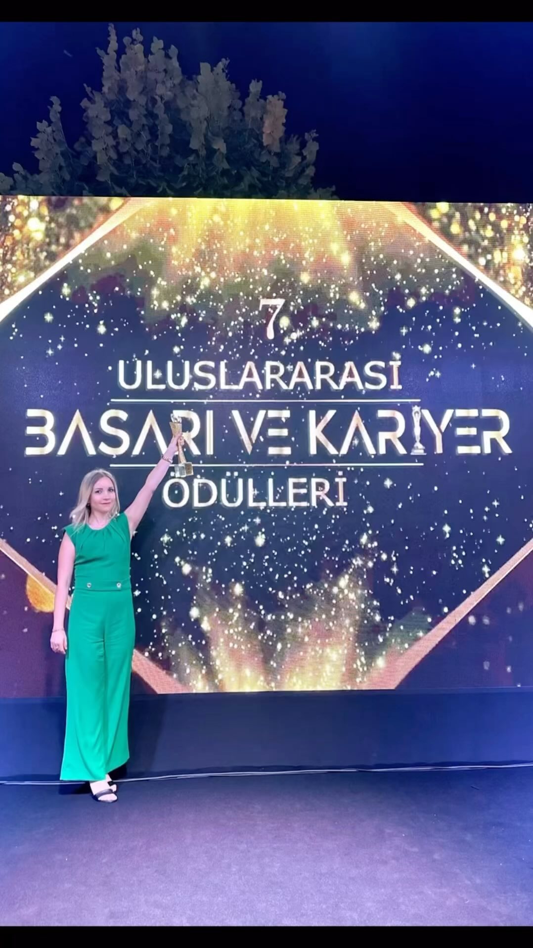 İstanbul’da düzenlenen 7. Uluslarası Başarı ve Kariyer Ödüllerinden “İlkokul Eğitiminde Liderlik Ödülü” almaya layık görüldüğüm için çok mutlu ve çok gururluyum. Paylaşımlarımla, etkinlik ve dosyaları