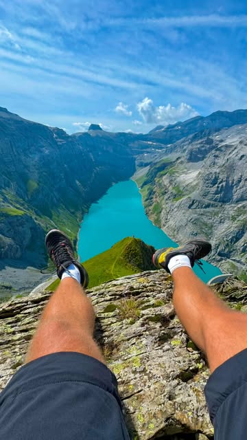 #Hiking Trails Reel by @lazyset_up (verified account) - This hidden gem 👀
🎥 @lazyset_up
#hikingtrails #mountainlove #hikingadventure #travel #adventure #switzerland #mountains #alps #nature #hiking #re