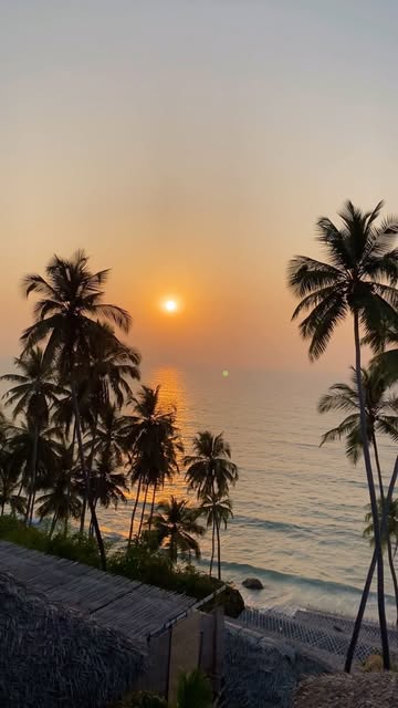 #Goa Sunset Beach Reel by @itsshrutimhatre - This part of Goa is more peaceful ,serene & breathtaking…
•
•
📍The cape Goa🌴
•
•
•
•
•
[ goa , beach , sunset , vacation, cabo de rama , the cape go
