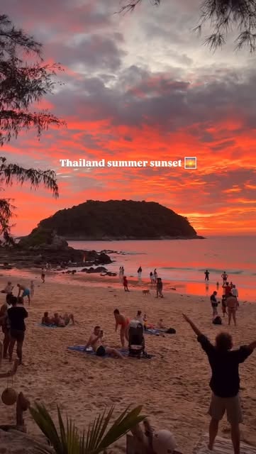 #Koh Lanta Beach Sunset Reel by @thailand.explores (verified account) - @janderycke is chasing sunset magic on the beaches of Thailand! ✨🌅🌴 Tag someone you'd watch the sky turn pink with.
✨ Some of the best beaches in