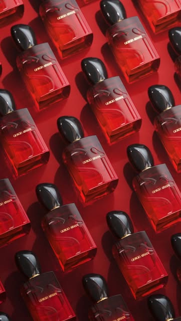 #Armanibeauty Reel by @ssbeauty (verified account) - What makes your heart beat? ❤️🔥
A daring choice.
A bold moment.
A passion you can't ignore.
Introducing Sì Passione EDP Intense by @armanibeauty -