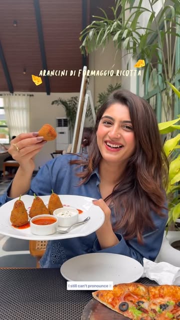 #Food Influencer Delhi Reel by @riyaforreal - hiii, i love food and more than that i love exploring new food spots in and around my town 😋
so join me as i navigate to taste the best ones (or may