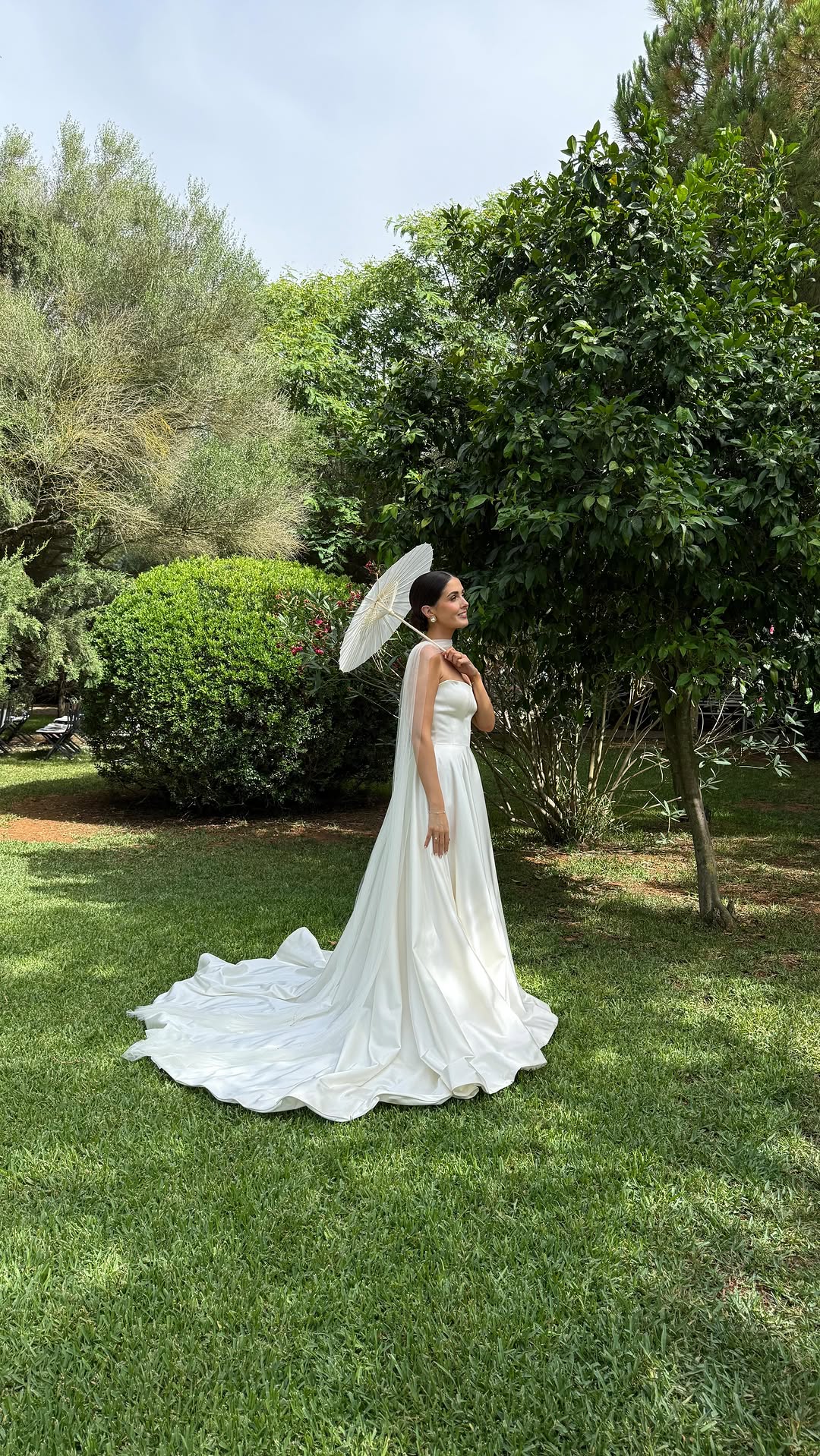 The best day of my life 🫶🏼 Dress @ria.tener @vanilastudiodubai Tulle Dupatta @tailoredtulle Earrings @heavenmayhem_ Bracelet @lilyandrooldn Hair and makeup @izzygunkel Photography @anaadriana