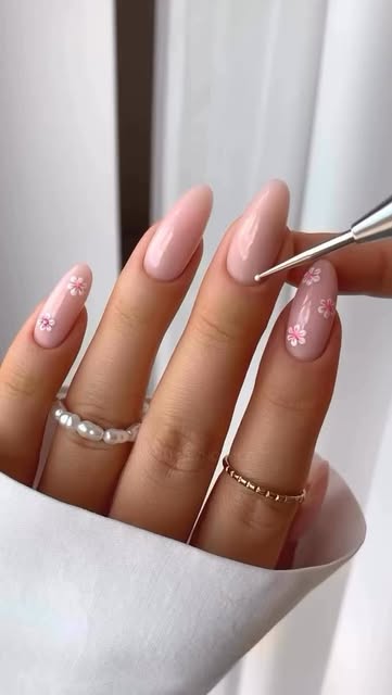 #Nail Art Design Reel by @thatglossingirl - So cute