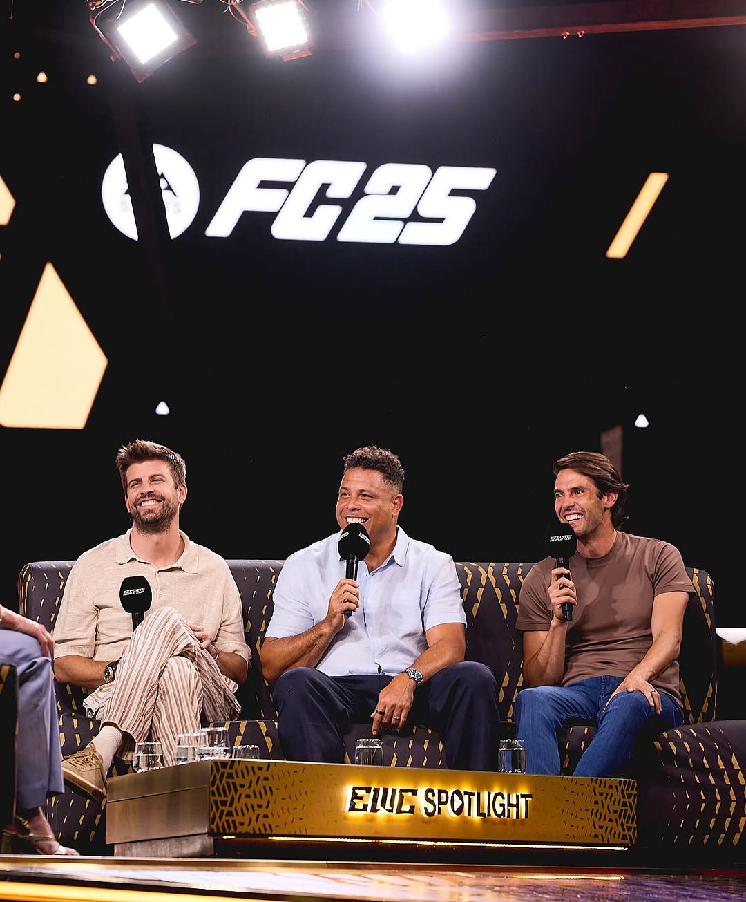 I had such a great time with my friends @Ronaldo and @kaka this weekend in Riyadh. Thank you for having me, @EWC_EN!