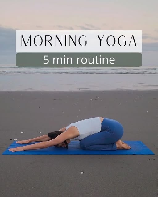 #Morning Yoga Stretches Reel by @dailyyogatutorial