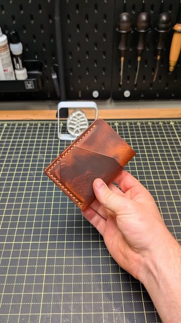 #Leather Wallets Reel by @ofbarkandbloom_leatherco - That squeaky leather sound 🔥 Pure ASMR satisfaction. Handmade card holder in full cognac, minimalist wallet for everyday carry.
#Leathercraft #ASMR