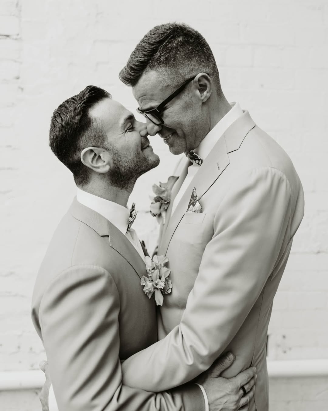 👀 Sneak peeks from the beautiful wedding of Cleuder and Damian ✨ 🇧🇷🇦🇺🇮🇹 What a night of dancing and endless fun 🤍 Photography: Us @1.moment.prod Wedding planner: @the.goodsmiths Venue: @the.