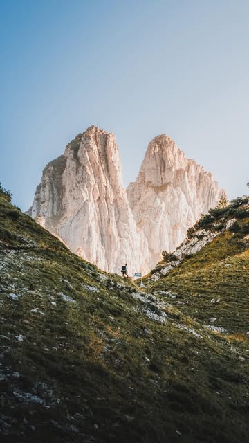 #Travelphotography Destinations Reel by @markfitzsimons - Swiss views just hit differently 🏔️
#landscapephotography #travelphotography #naturephotography #adventure #chamonix #thealps #explore #mountains #h