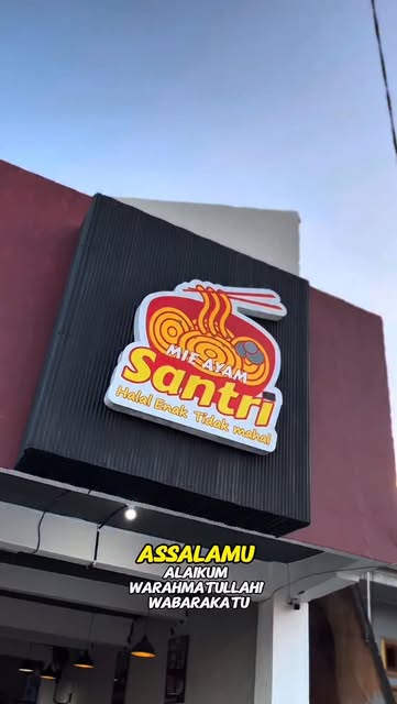 #Mie Ayam Santri Pinrang Reel by @sidrapinfo.id - CARI MAKAN HALAL ENAK DAN TIDAK MAHAL MIE AYAM SANTRI SOLUSINYA.
Mie ayam santri sudah ada di sidrap dan tidak perlu jauh jauh ke pinrang Sekarang S