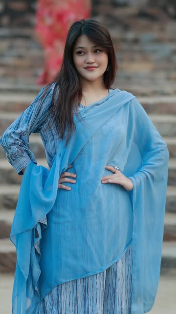 #Women Photographers Ngv Reel by @omg.click - Approach Manipuri girl for their portrait photos
#randomphotography #portraitphotography #streetphotography #omgclick #photography #stranger #random