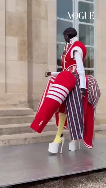 #Thombrowne Reel by @vogueindia (verified account) - Thom Browne SS26 was out of this world with buyer paddles, striped panels and a collegiate world with a cosmic twist.
@thombrowne #ParisFashionWeek #