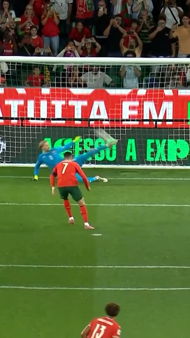 11 in-match career penalties faced. 6 saved. Possibly his best one yet 🫰🇮🇪