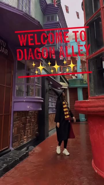 #Wanderlust Alley Instagram Reels Reel by @bellebelz (verified account) - WELCOME TO "DIAGON ALLEY" @jawatimurparktiga ✨ // #bellebelz #malang #hogwarts #harrypotter #potterhead