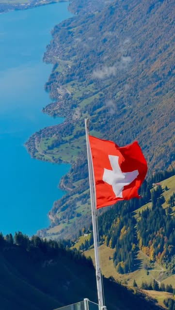 #Travelphotography Destinations Reel by @swisstours (verified account) - This is your sign to experience Switzerland with @creativetour_ 💙 The mountain views, the Brienzer Rothorn ride, the peace of Urnerboden - it's every