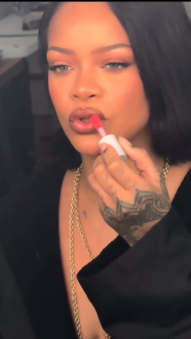 gloss boss all cyber week tho