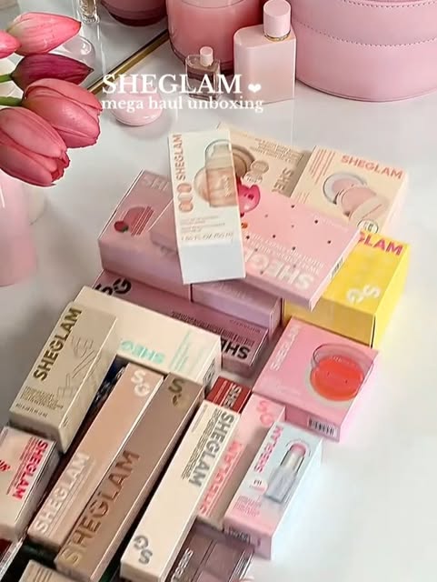 #Cybermonday Reel by @sheglam_official (verified account) - We live for a mega haul π
@laemekiia unboxes some of our latest releases for a glam refresh β¨
Assemble your own glam routine with goodies from SHEG