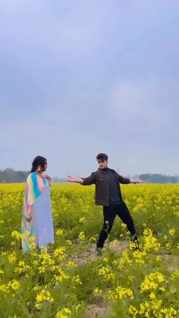 #Khanmohsinkhan Reel by @tellytalkindia (verified account) - Throwback to Mohsin Khan and Shivangi Joshi vibing to Tujhe Dekha To Ye Jana Sanam
[mohsin khan throwback, shivangi joshi throwback, mohsin shivangi
