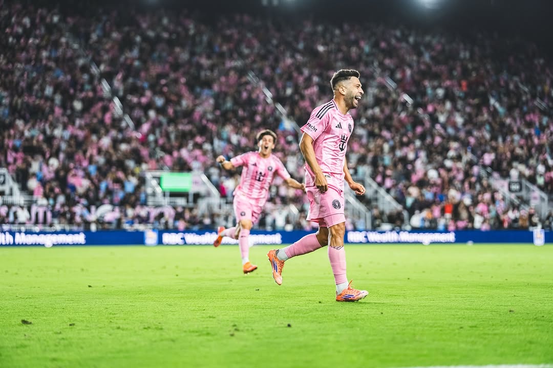 Eastern Conference Champions 2025! 🩷🖤 Vamos a por la copa! 🙌🏼 @intermiamicf