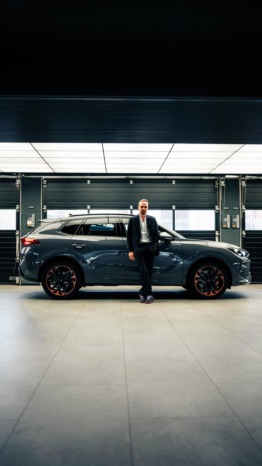 Non scelgo mai per abitudine. Scelgo ciò che mi rappresenta. Cerco design, carattere, emozione. Qualcosa che parli la mia lingua. CUPRA Terramar È così che oggi mi muovo. Grazie a @cupra_lombardamo